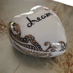 Porcelain heart trinket box